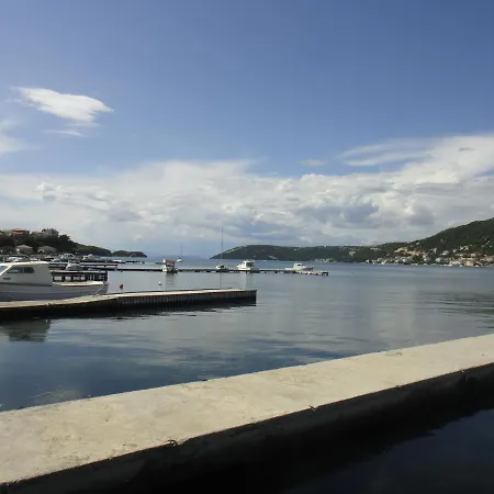 Apartment Vidas At Sea With Pier *